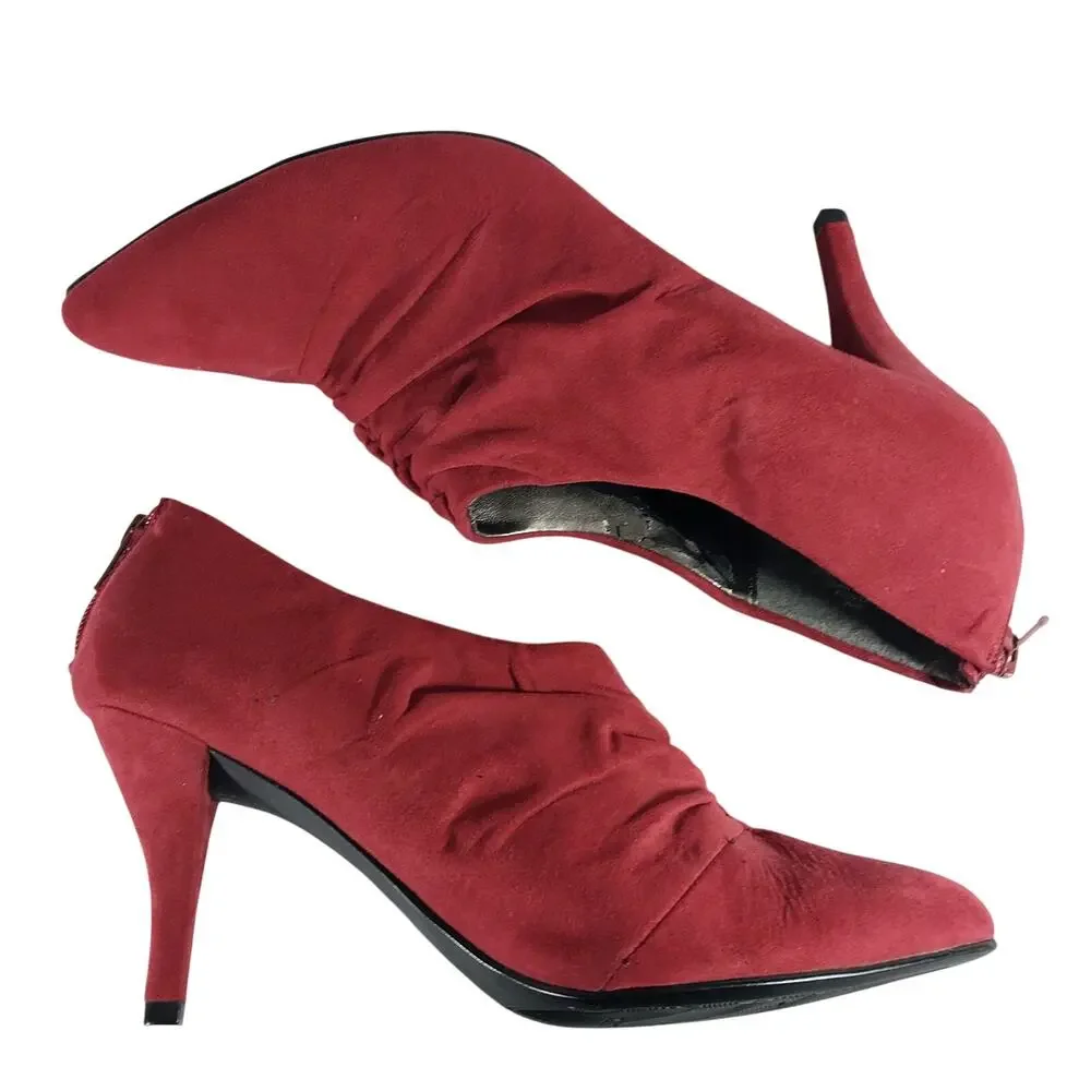 WORTHINGTON! ROUGE RED VEGAN SUEDE SCRUNCHY BACK HEEL ZIPPER BOOTIES! SZ 8.5M